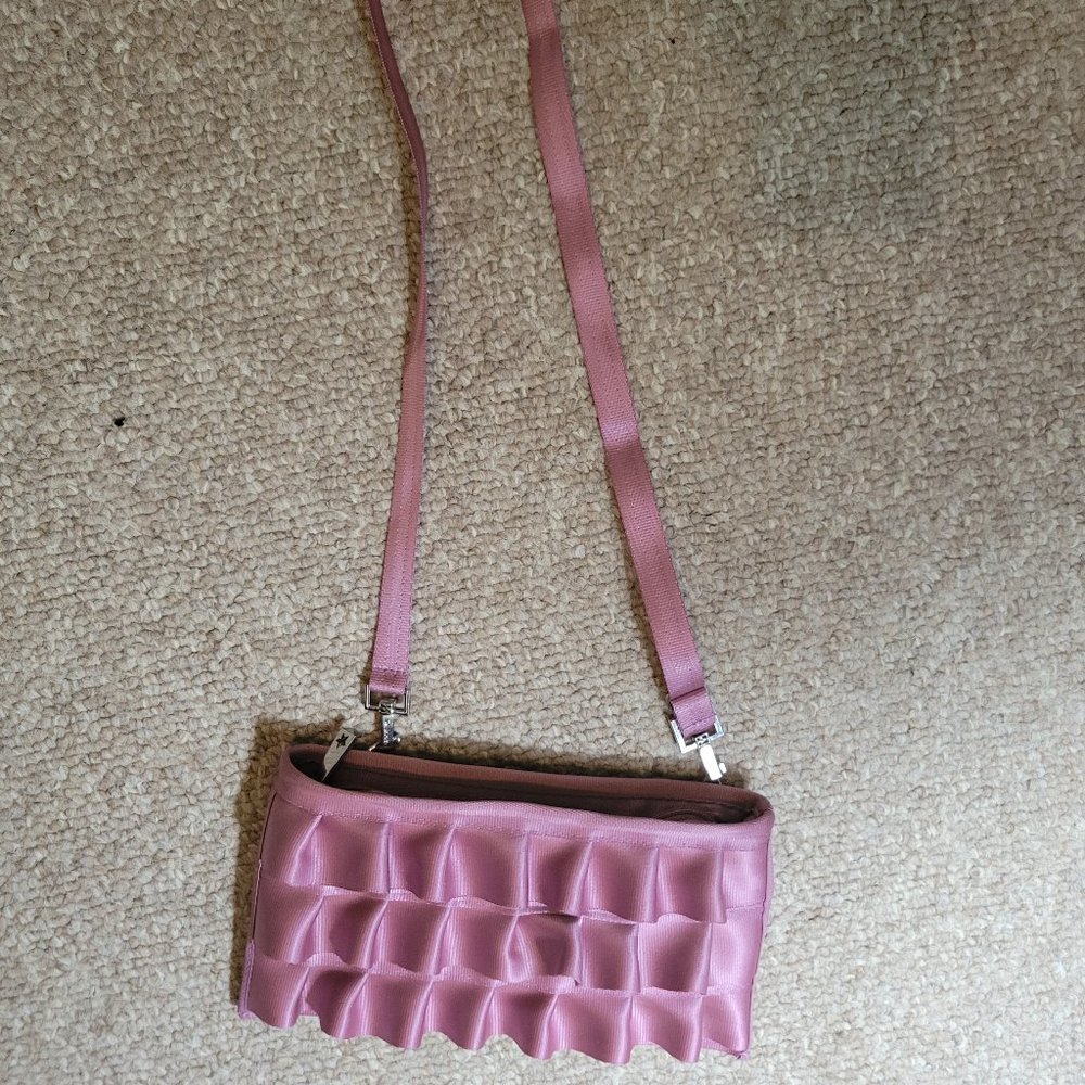 Harveys Seatbelt Lola Dusty Rose convertible clutch, EUC